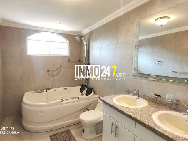 Casa para Venta en Cuenca - 4