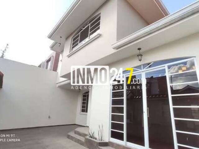 #GACV5001 - Casa para Venta en Cuenca - A