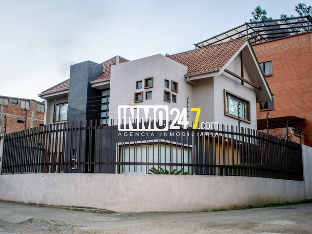 #GACV5004 - Casa para Venta en Cuenca - A