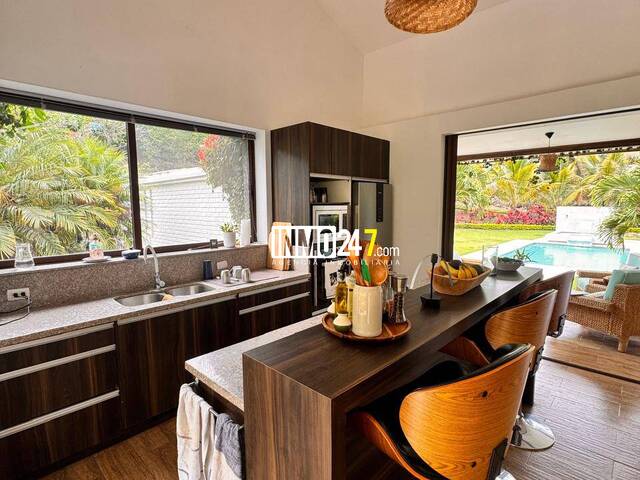 #MM32C - Casa para Venta en Cuenca - A