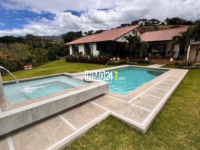#MM32C - Casa para Venta en Cuenca - A